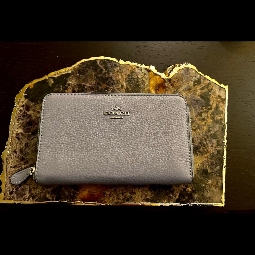 Coach Zip Leather Wallet